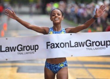 Thousands of runners descend on Elm City for 45th annual Faxon Law New Haven Road Race